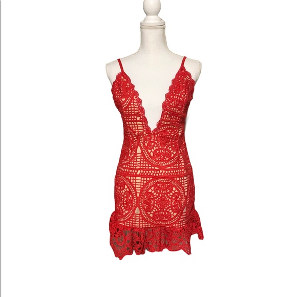 Pretty Little Thing lace dress NWT - Picture 2 of 9